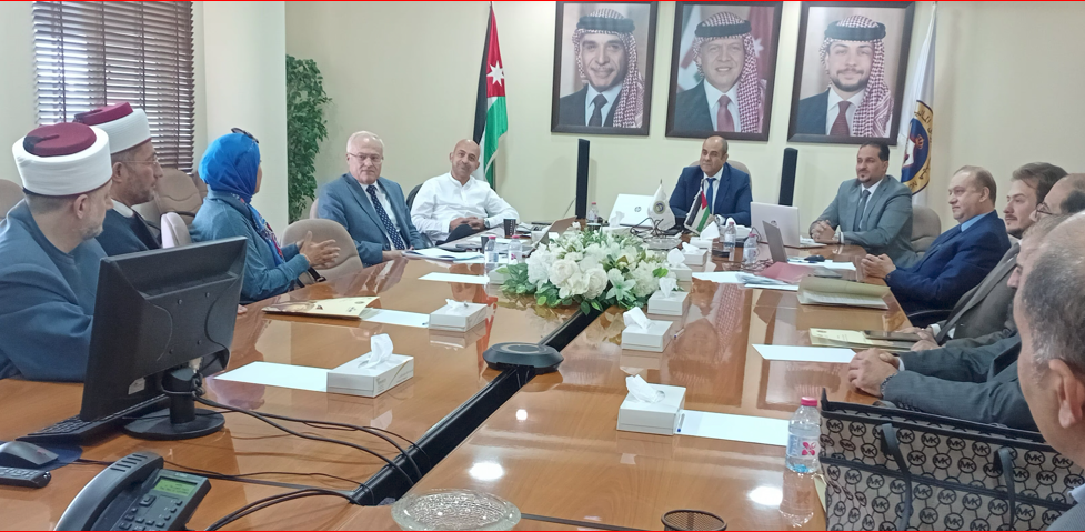 رئيس هيئة الأوراق المالية  يؤكد ضرورة العمل على تطوير الصكوك الإسلامية في المملكة لمواكبة ...